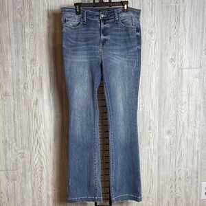 Judy Blue Medium Wash Slim Bootcut Jeans - Size 15/32